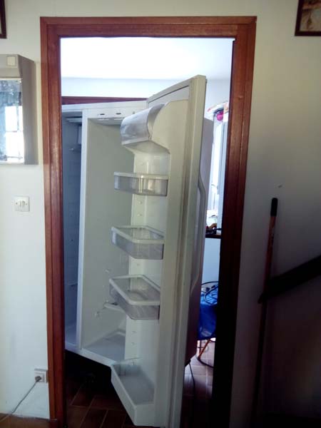 frigo dans l'entrée
